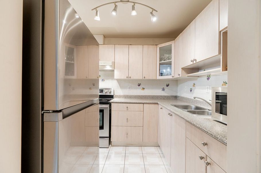 605 1405 W 15th Avenue Vancouver, BC - 14