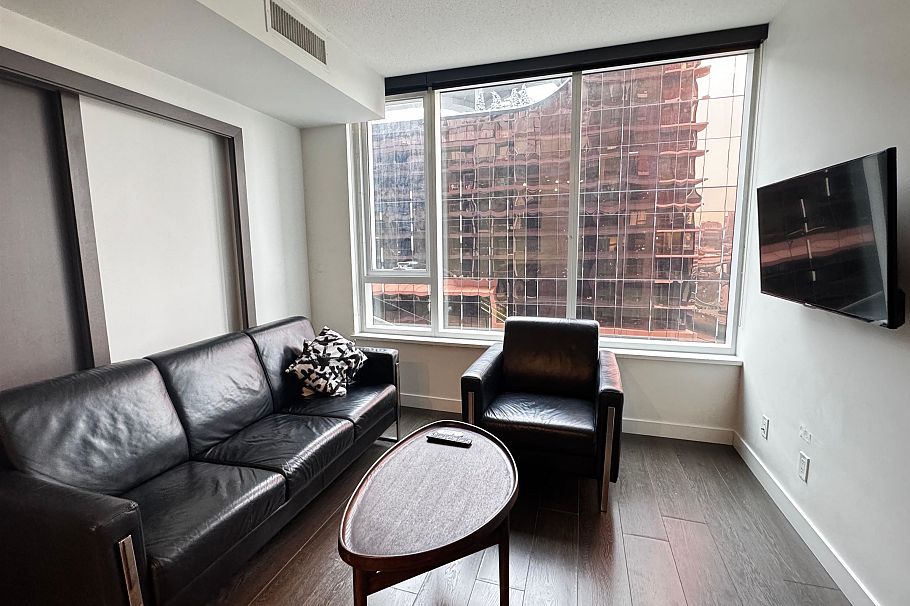 755 38 SMITHE STREET, Vancouver BC V6B 0B5 Vancouver, BC - 1