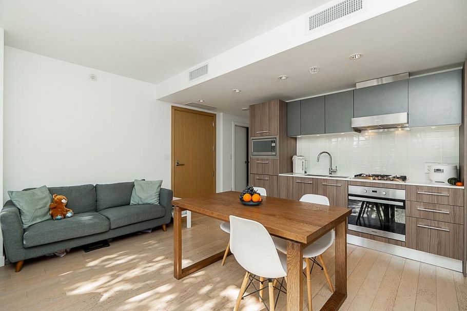 301 4638 Gladstone Street Vancouver, BC - 7