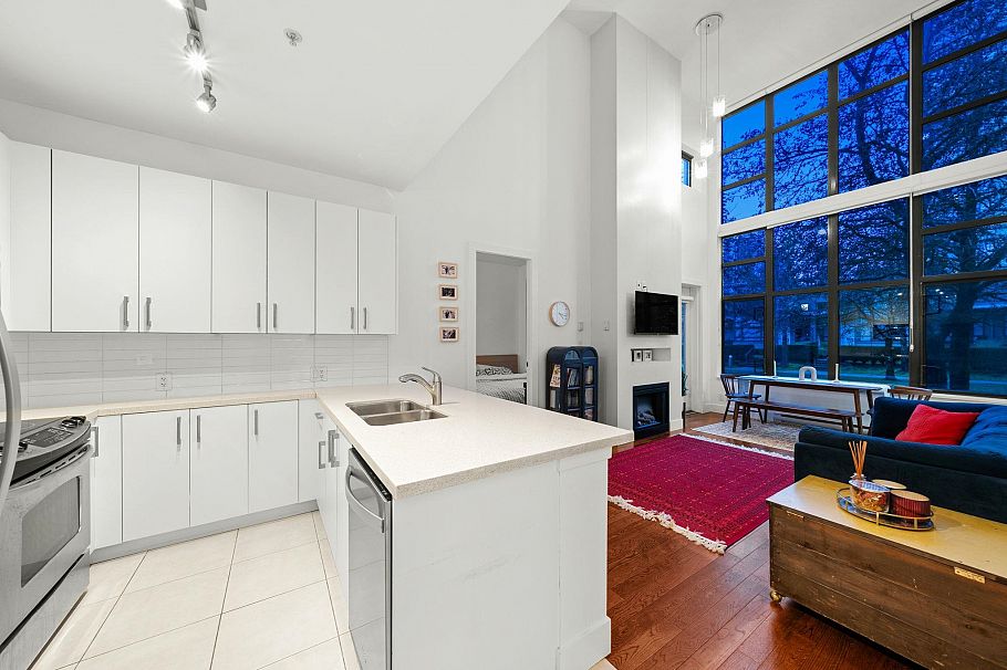 TH23 2345 Madison Avenue Burnaby, BC - 10