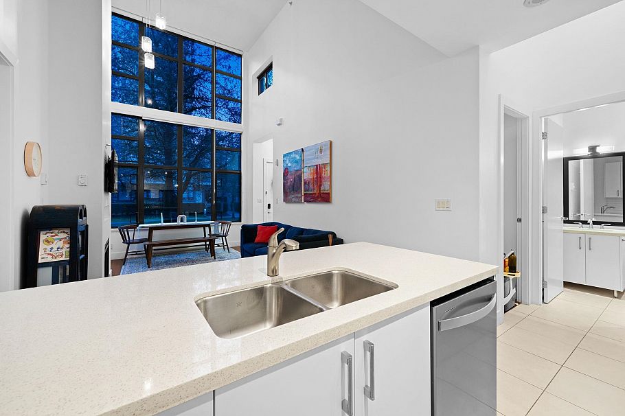 TH23 2345 Madison Avenue Burnaby, BC - 13