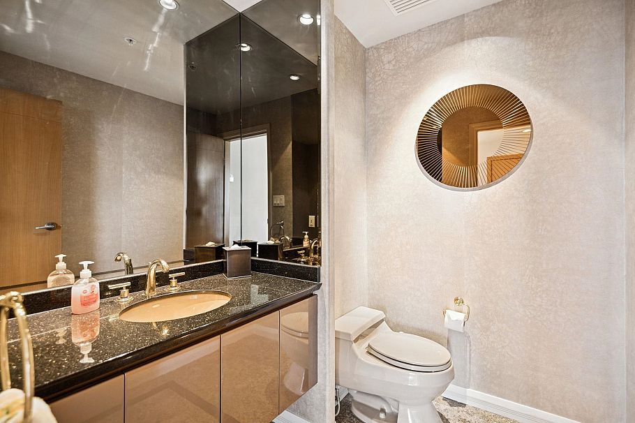 PH 3-4 1383 Howe Street Vancouver, BC - 17