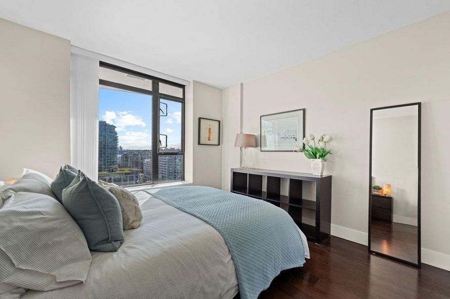 1209 155 W 1st Street North Vancouver, BC - 12