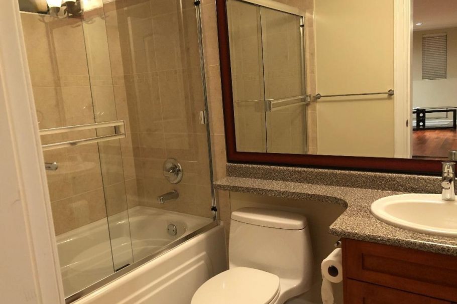 208 EAST 24 STREET, North Vancouver BC V7L 3E7 North Vancouver, BC - 6