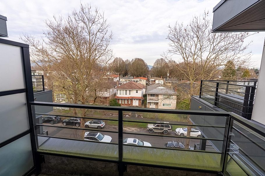 405 2666 Duke Street Vancouver, BC - 8