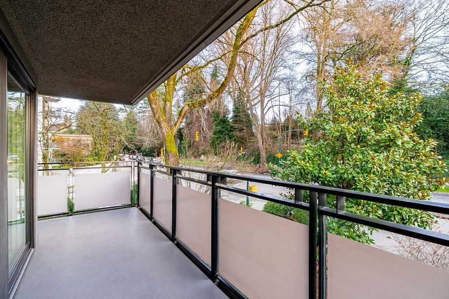 605 1405 W 15th Avenue Vancouver, BC - 20