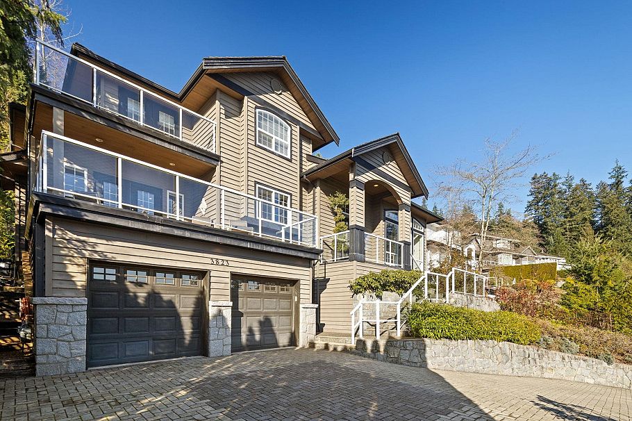 3823 Michener Way North Vancouver, BC - 1
