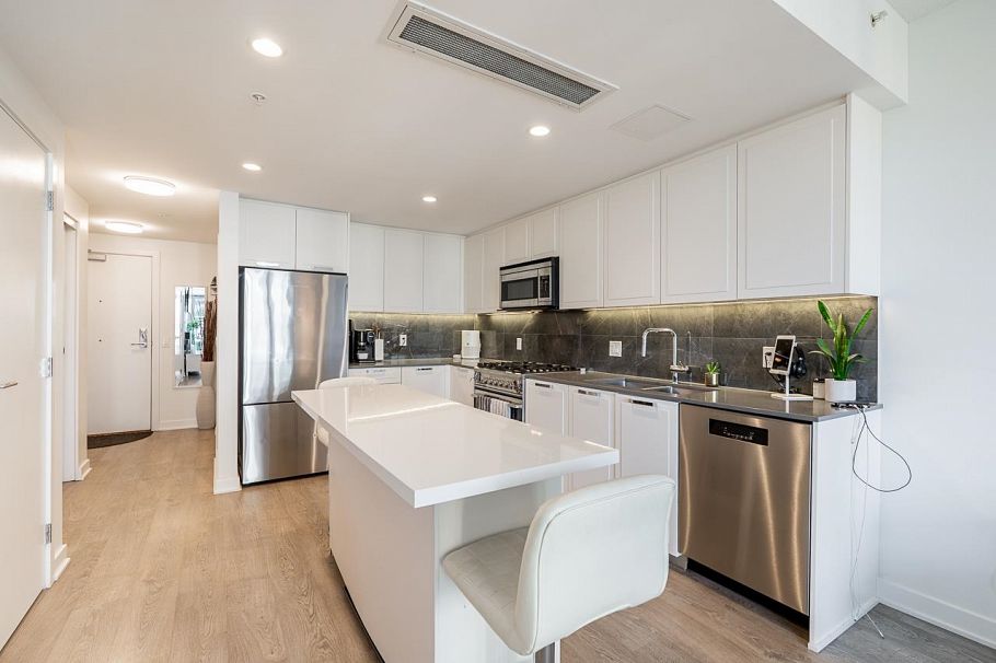 1406 1471 Hunter Street North Vancouver, BC - 8