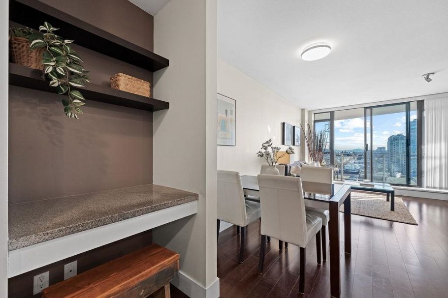 1209 155 W 1st Street North Vancouver, BC - 10