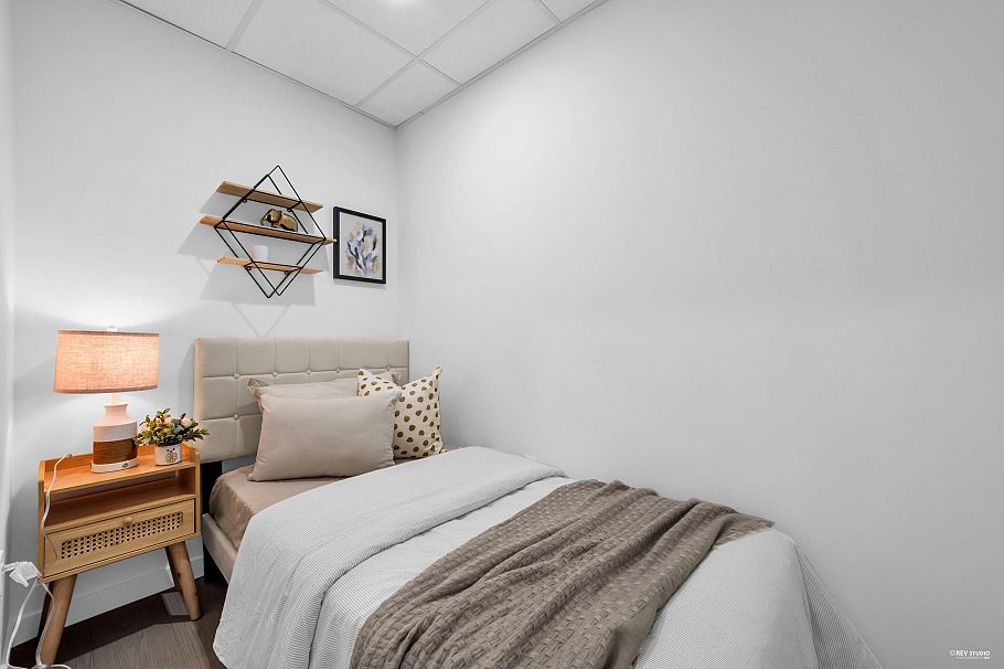 805 8415 Granville Street Vancouver, BC - 15