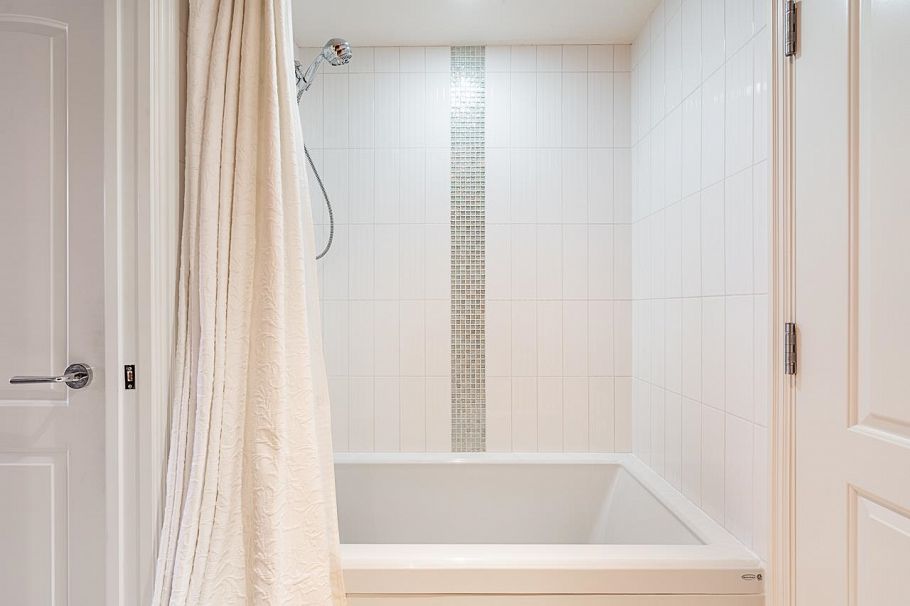 905 172 Victory Ship Way North Vancouver, BC - 16