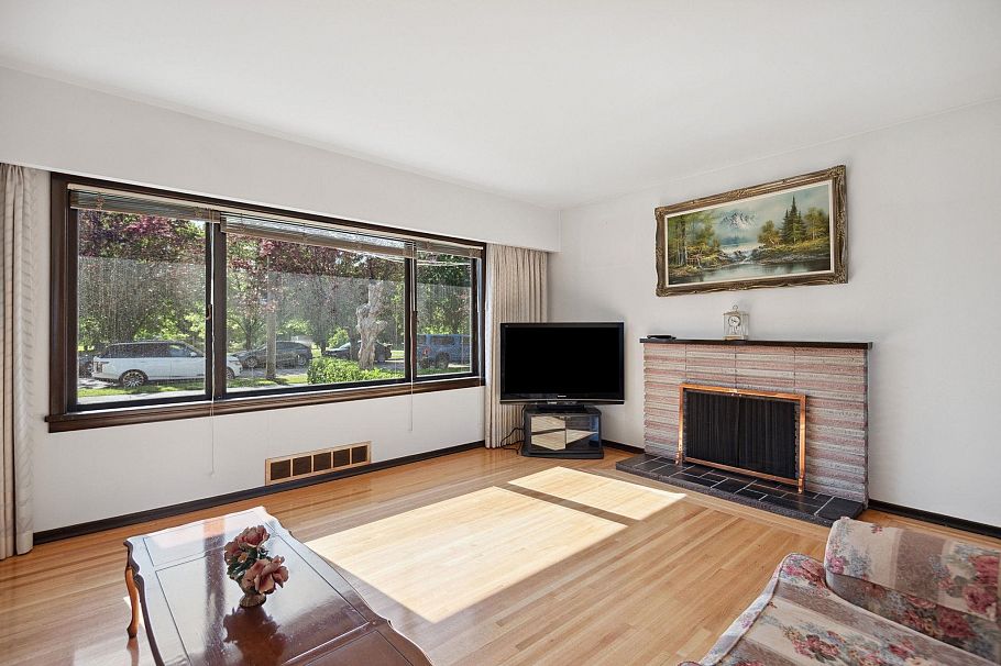 4262 Dumfries Street Vancouver, BC - 10