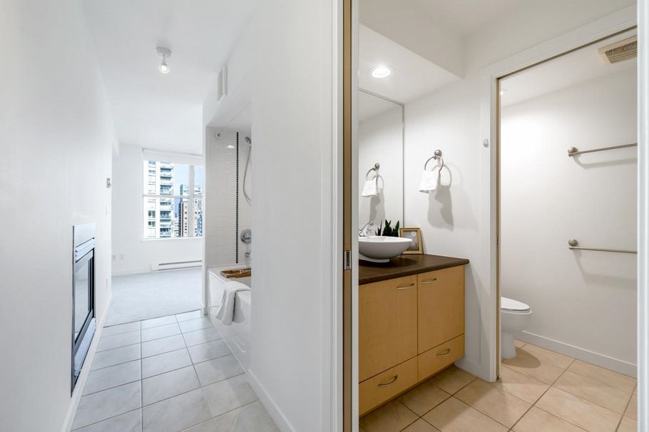 2403 969 Richards Street Vancouver, BC - 14