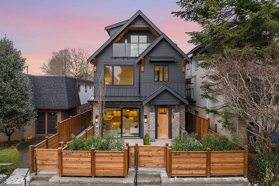 1 1841 Parker Street Vancouver, BC - 1