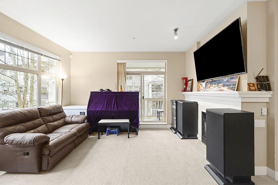 218 2083 W 33 Road Vancouver, BC - 3