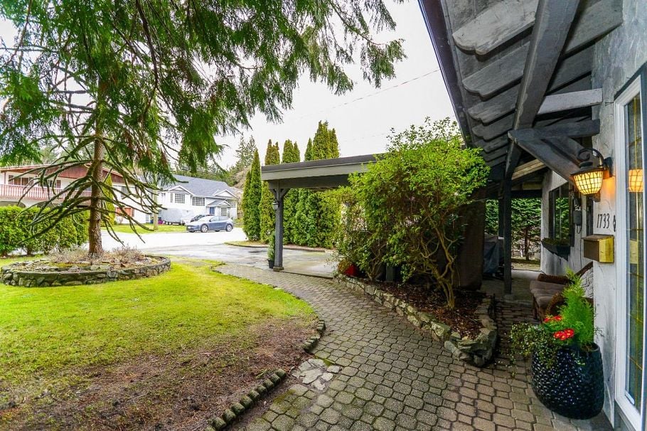 1733 Ross Road North Vancouver, BC - 3