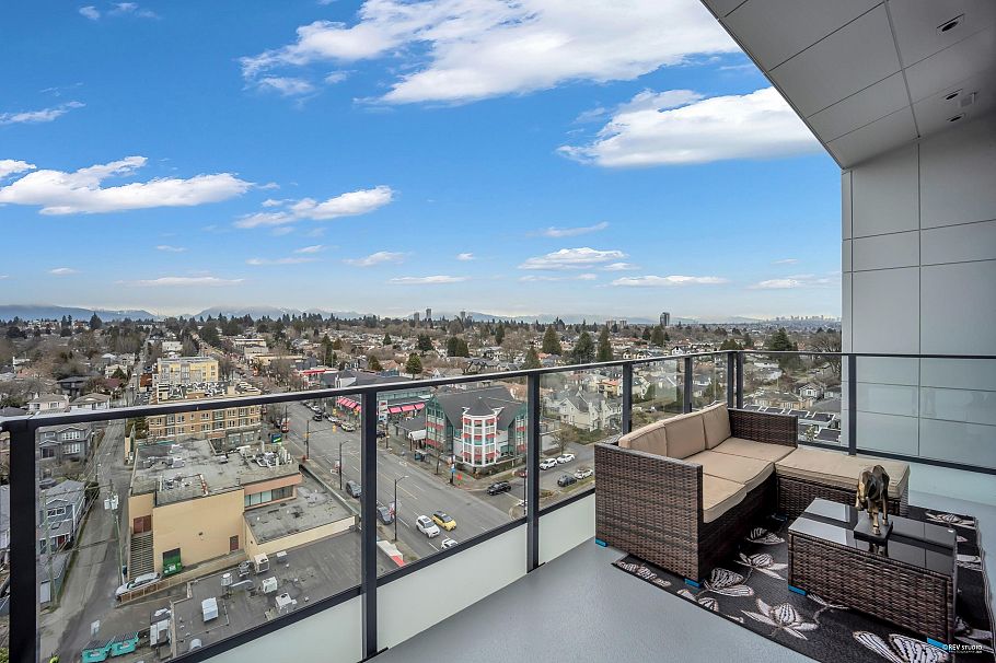 1001 8415 Granville Street Vancouver, BC - 25