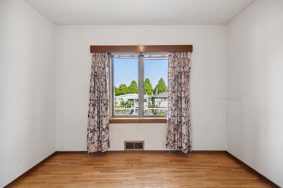 4262 Dumfries Street Vancouver, BC - 20