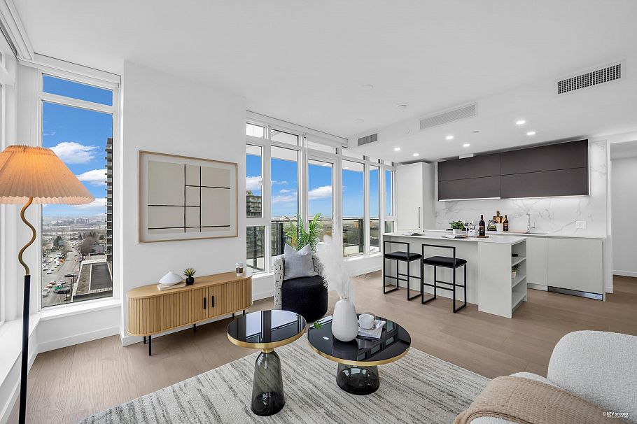 805 8415 Granville Street Vancouver, BC - 2