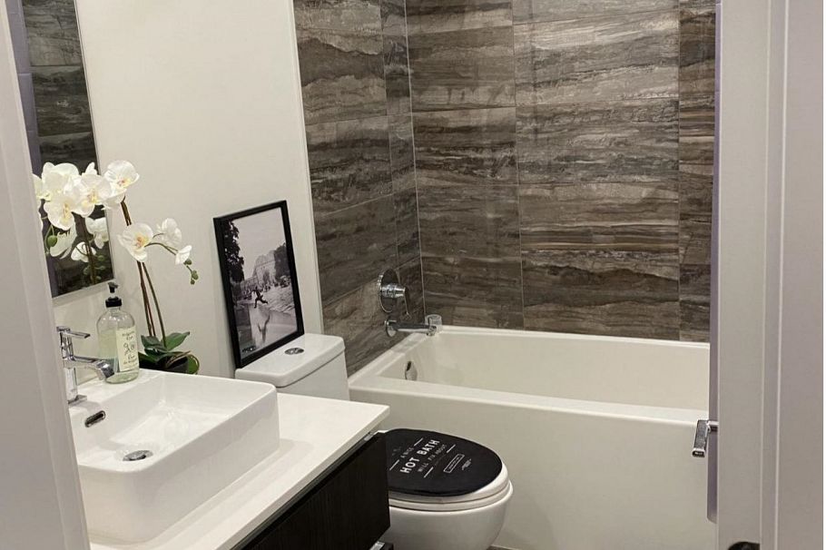 1888 GILMORE AVENUE, Burnaby BC V5C 4T4 Burnaby, BC - 1