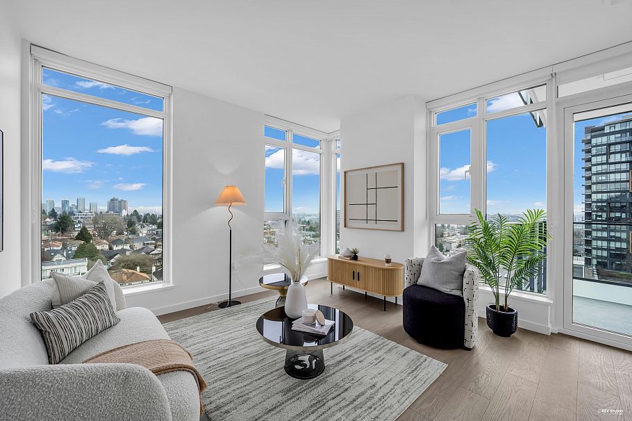 805 8415 Granville Street Vancouver, BC - 1