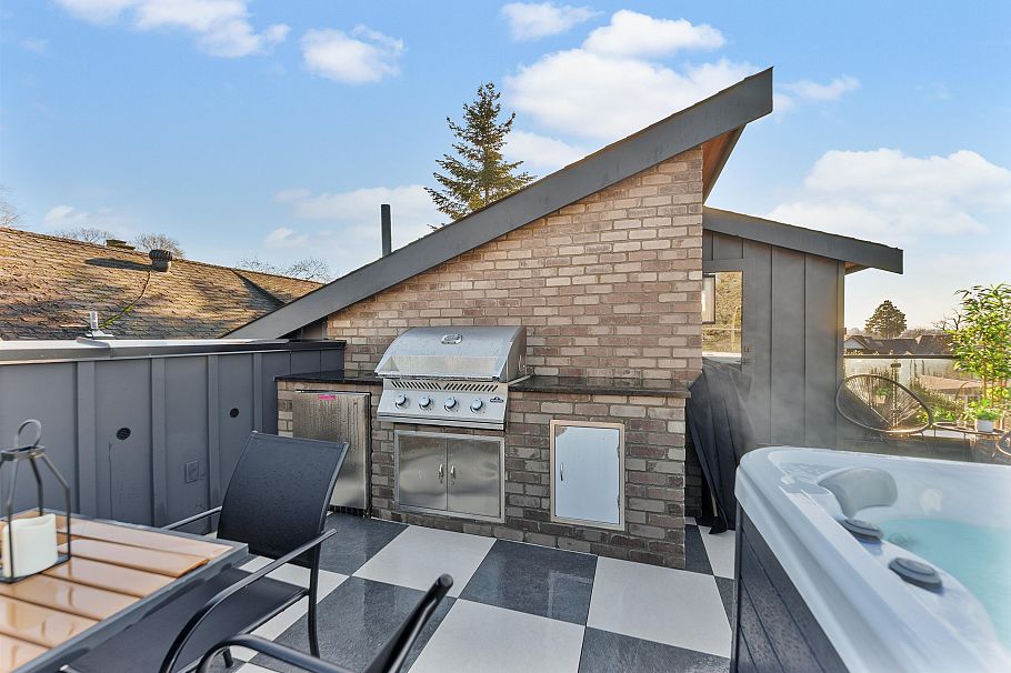 2 1841 Parker Street Vancouver, BC - 31