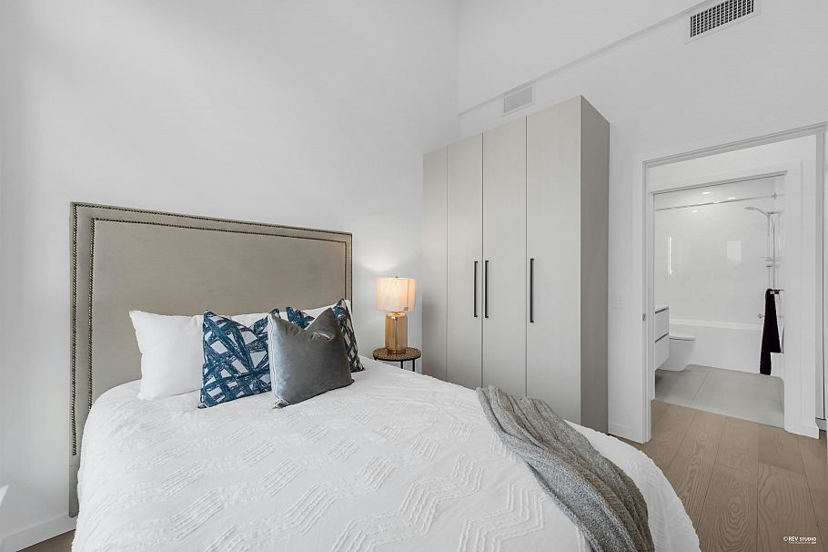 1001 8415 Granville Street Vancouver, BC - 15