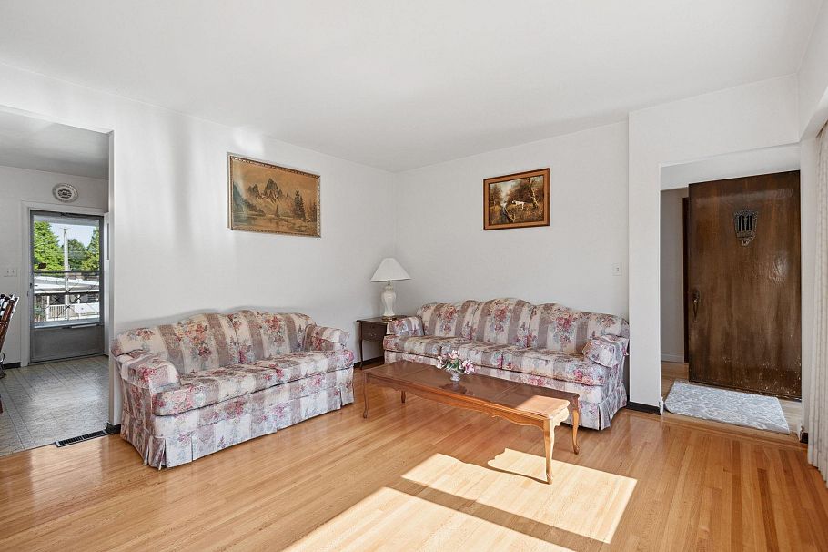 4262 Dumfries Street Vancouver, BC - 7