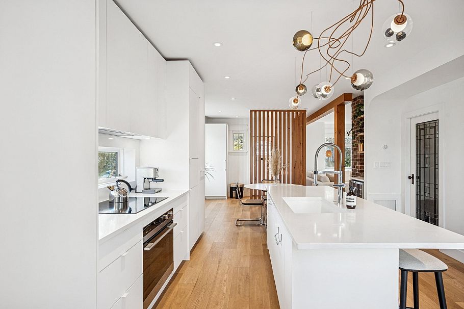 1851 E 16th Avenue Vancouver, BC - 10