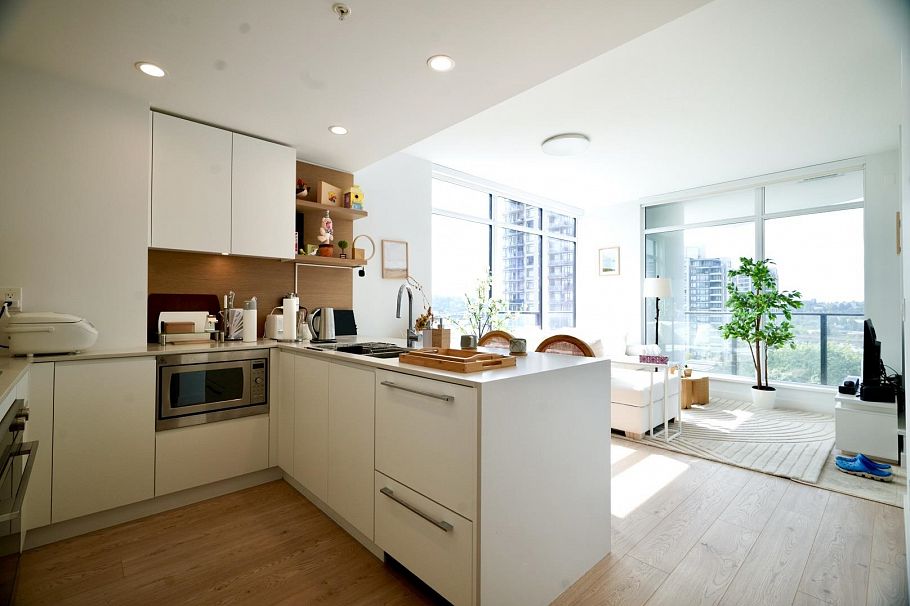 802 2181 Madison Avenue Burnaby, BC - 3