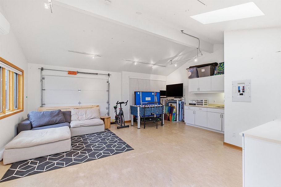 3044 Point Grey Road Vancouver, BC - 27