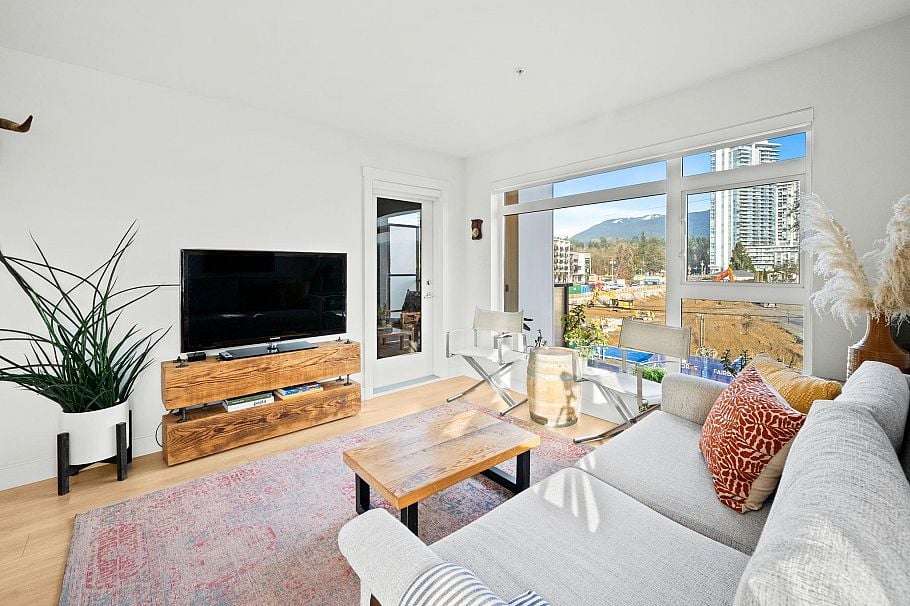 303 1519 Crown Street North Vancouver, BC - 10