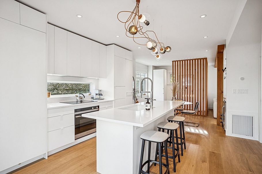 1851 E 16th Avenue Vancouver, BC - 11