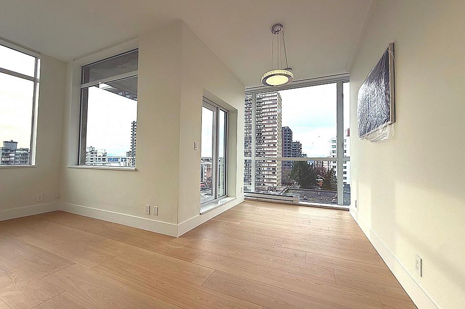 802 1150 Bute Street Vancouver, BC - 3