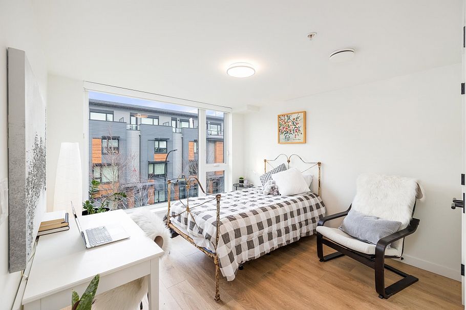 444 545 E 2nd Street North Vancouver, BC - 18