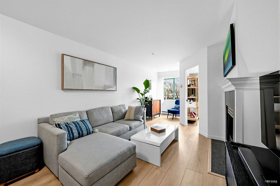 107 189 E 16th Avenue Vancouver, BC - 1