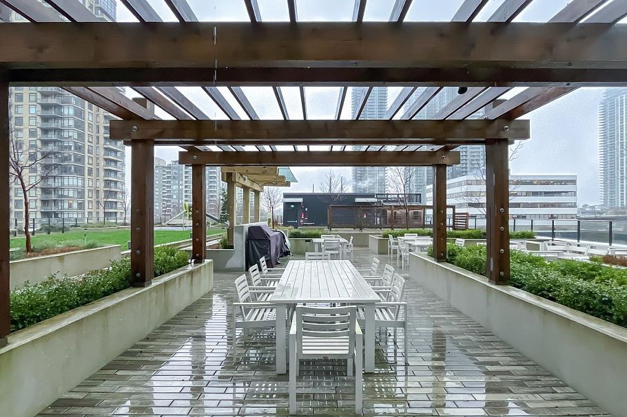 2006 2181 Madison Avenue Burnaby, BC - 16