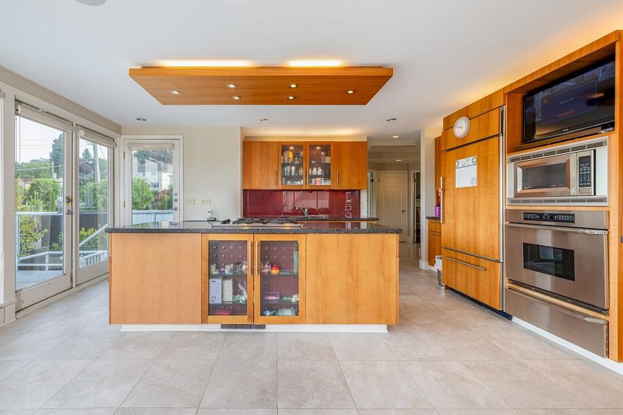 4389 Locarno Crescent Vancouver, BC - 11