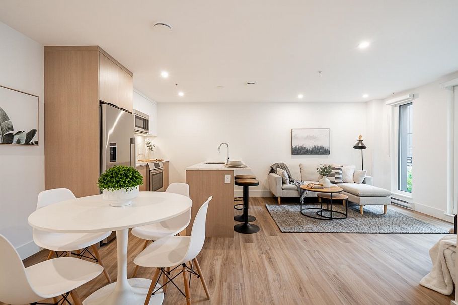 110 2085 E 1st Avenue Vancouver, BC - 2