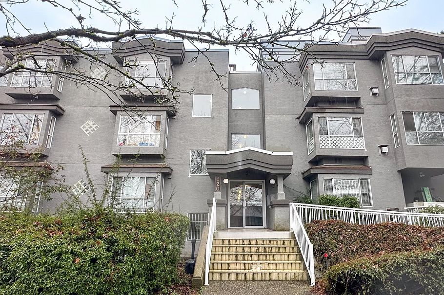 302 120 Garden Drive Vancouver, BC - 1
