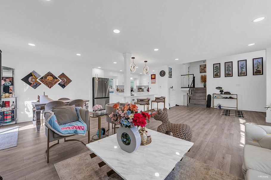 8025 Borden Street Vancouver, BC - 7