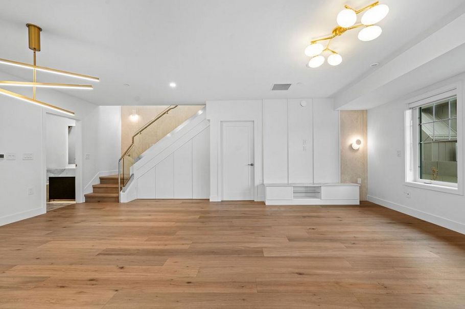 1139 W 33rd Avenue Vancouver, BC - 22