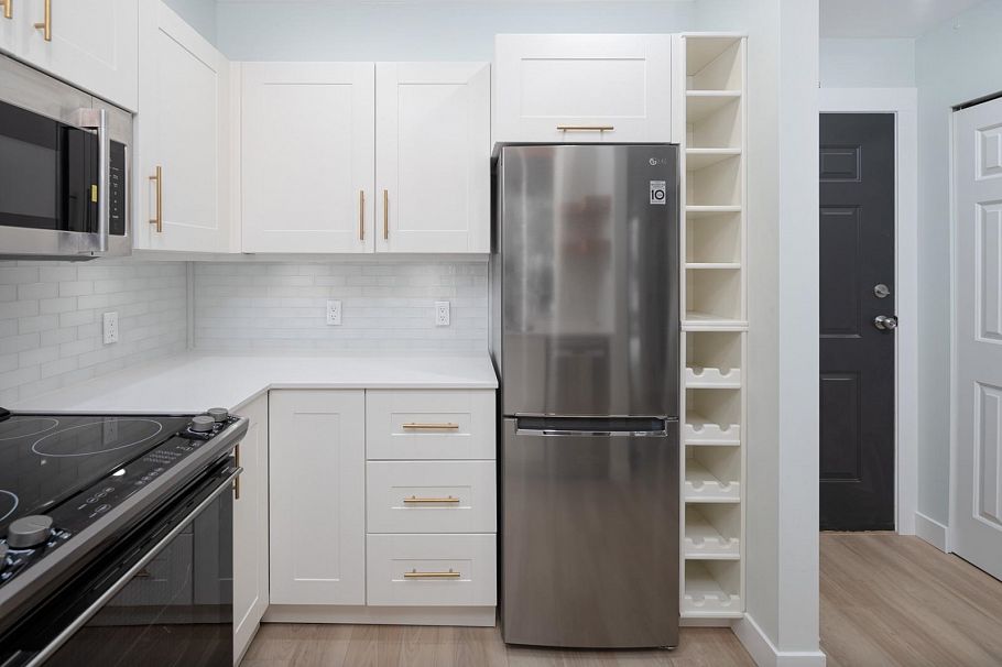 327 3600 WINDCREST DRIVE, North Vancouver BC V7G 2S5 North Vancouver, BC - 3