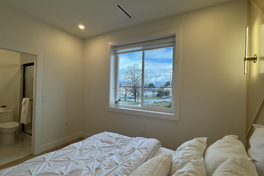 1 2703 E 3rd Avenue Vancouver, BC - 15