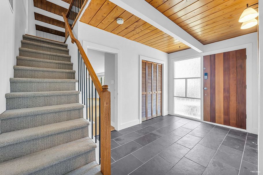 472 Crestwood Avenue North Vancouver, BC - 5