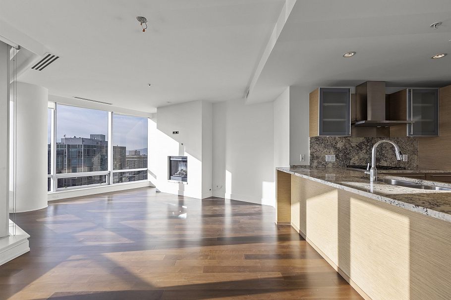 3308 1111 Alberni Street Vancouver, BC - 5