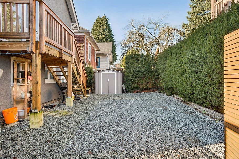 1851 E 16th Avenue Vancouver, BC - 27