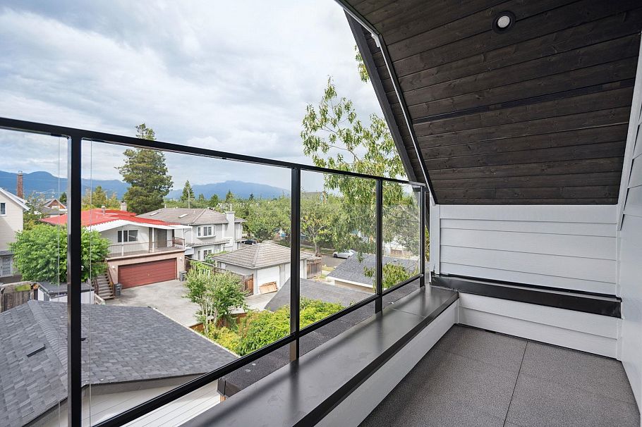 #2 1079 E 14th Avenue Vancouver, BC - 23