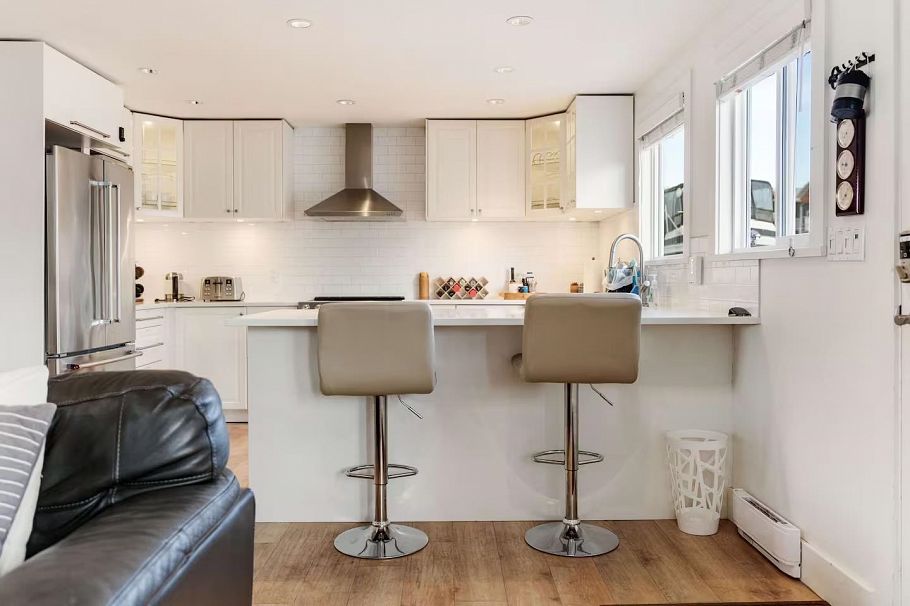 A015 415 Esplanade Avenue North Vancouver, BC - 10