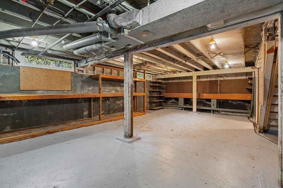 5584 Maple Street Vancouver, BC - 30